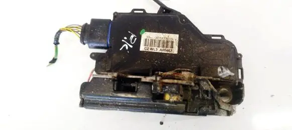 Skoda Octavia Mk2 (1Z) Front door lock 3D1837015