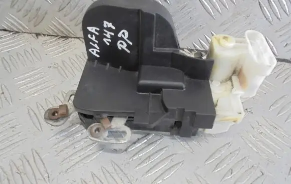 Alfa Romeo 147 Front door lock