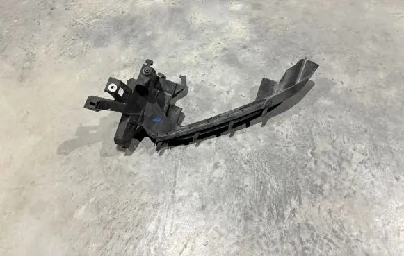 Audi Q5 SQ5 Headlight/headlamp mounting bracket 80A805607 00588E03