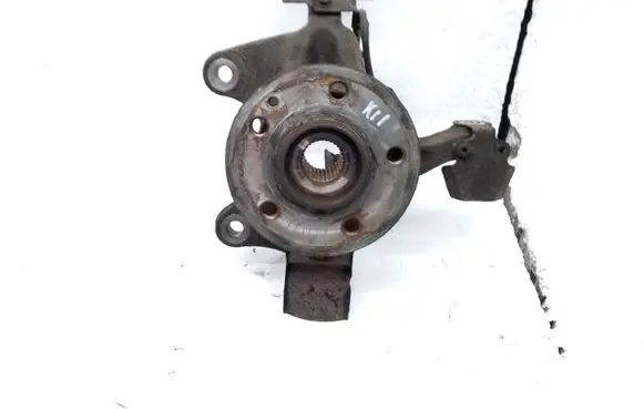 Mercedes-Benz Vito Viano W447 Front wheel hub spindle knuckle A4473320201