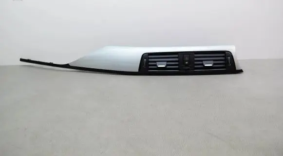 BMW 4 F32 F33 Dashboard air vent grill cover trim 6827342