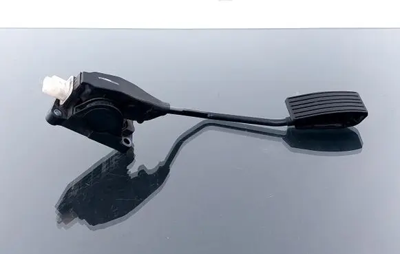 Peugeot 407 Accelerator throttle pedal F00C3E2429 07572D11 F00C3P2311