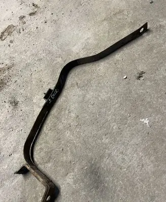 Mitsubishi Pajero Fuel tank mounting bracket 