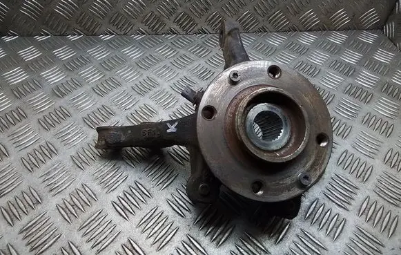 Peugeot 208 Front wheel hub