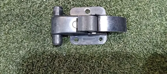 Nissan NV400 Front door check strap stopper 824300321R
