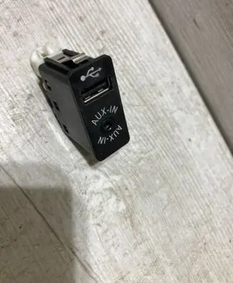Mini Clubman F54 USB socket connector 9266607