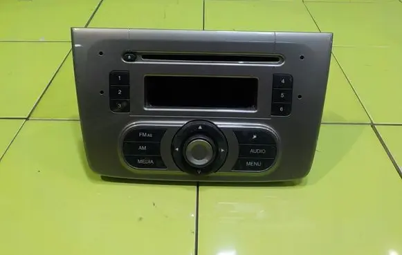 Alfa Romeo Mito Radio/CD/DVD/GPS head unit 7649364316