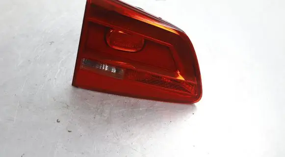 Volkswagen Touran II Tailgate rear/tail lights 1T0945093A