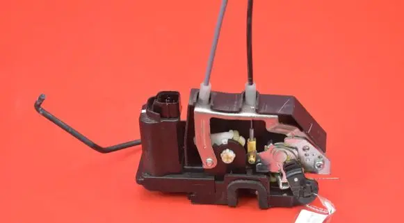 Hyundai i10 Rear door lock