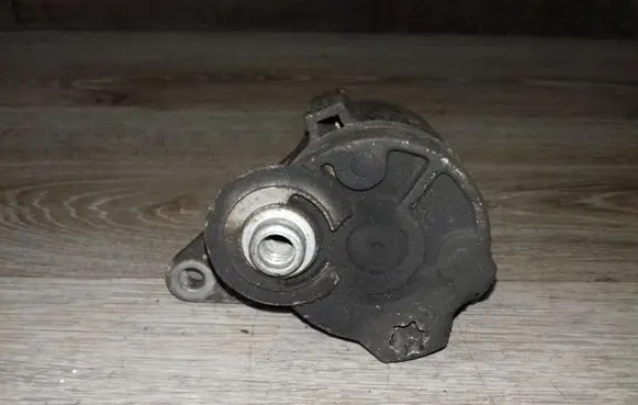 Volvo S60 Alternator belt tensioner 