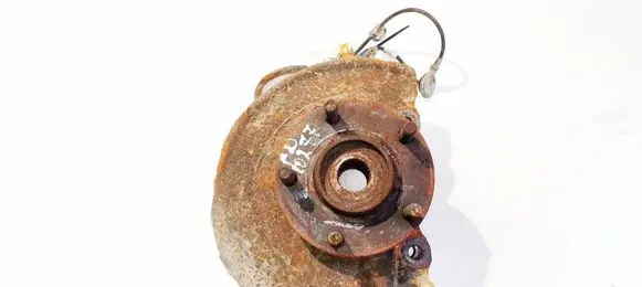 Front wheel hub