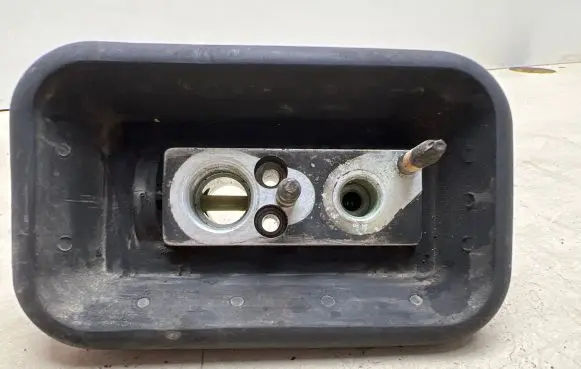 Air conditioning (A/C) expansion valve