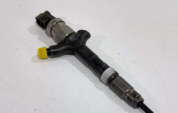 Toyota Corolla Verso E121 Fuel injectors set 2367027020