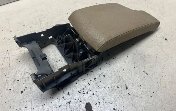 BMW 3 E90 E91 Armrest E116233221