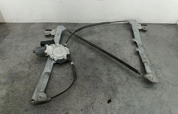 Mitsubishi Colt Front door window regulator with motor 0130822207