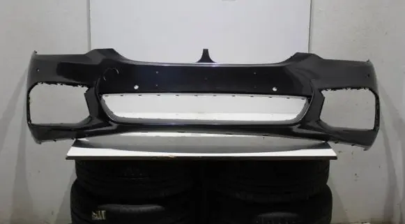 BMW 5 G30 G31 Front bumper 8064928 72758411 5111