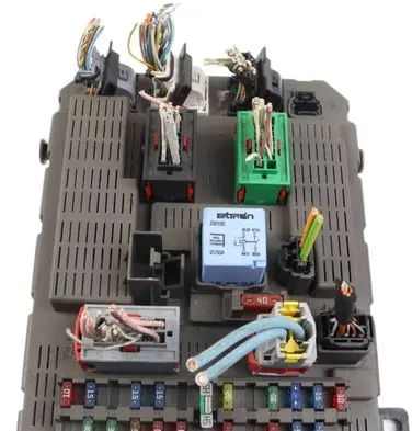 Citroen C5 Fuse module 9649301680 BSIT02