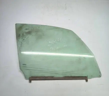 Suzuki SX4 Front door window glass four-door