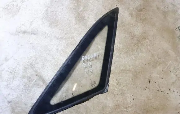 Ford Escort Rear side window