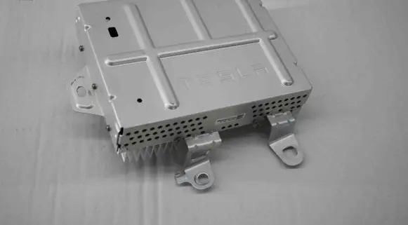 Tesla Model Y Sound amplifier 1507152