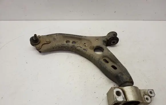Volkswagen Tiguan Front lower control arm/wishbone