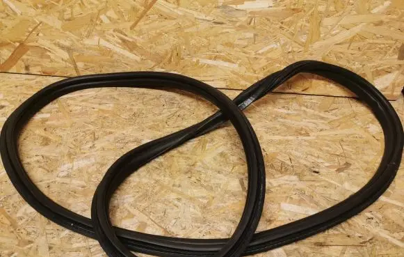 Opel Corsa F Trunk rubber seal (body) 9823215580