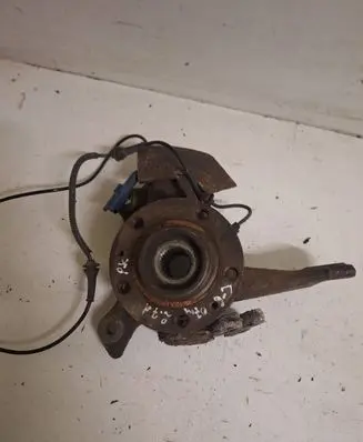 Citroen C6 Front wheel hub