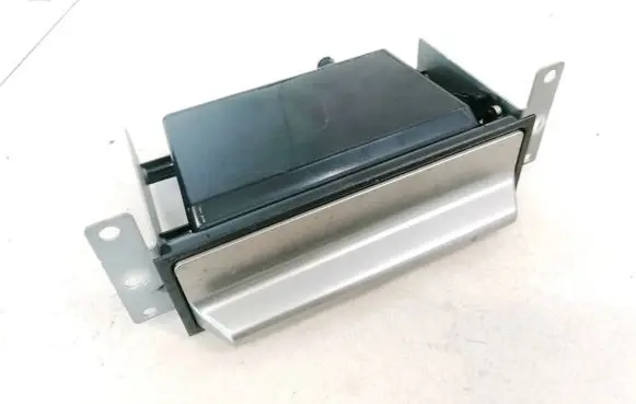 Nissan X-Trail T30 Glove box 6847515020 5L300SAE