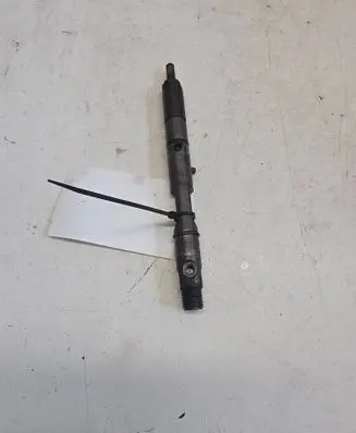 Fuel injector