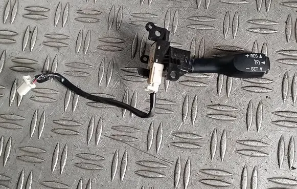 Toyota Avensis T270 Cruise control stalk 18A174