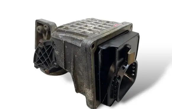 Intake resonator