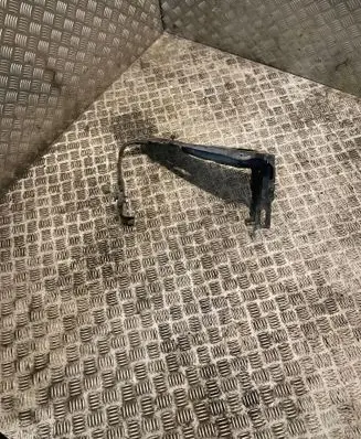 Mercedes-Benz S W221 Headlight/headlamp mounting bracket 2216200291 A2216200291