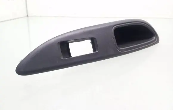 Nissan Primera Rear door window switch trim 82961AV760
