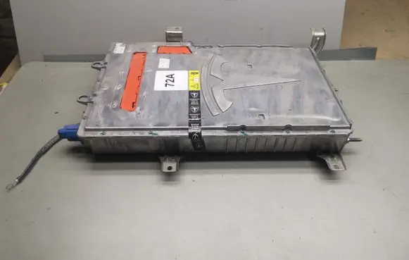Tesla Model S Voltage converter inverter 106651000B 1066510 P104608800F