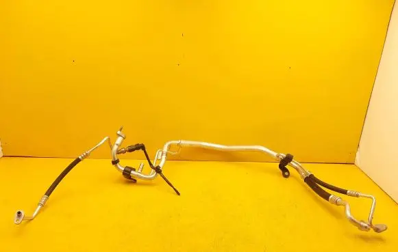 Citroen DS4 Air conditioning (A/C) pipe/hose 9831702580