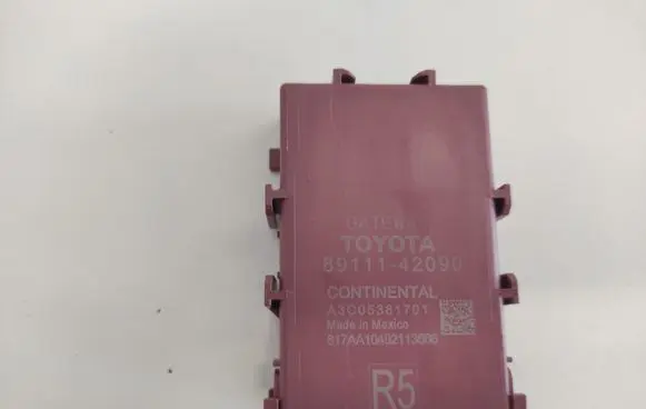 Toyota RAV 4 (XA50) Gateway control module 8911142090 A3C05381701