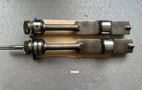 Nissan Patrol Y61 Balance shaft 12400VS40A 12400VS41A