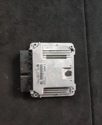 BMW 5 F10 F11 Engine control unit/module 8582719 0281031354 031685293