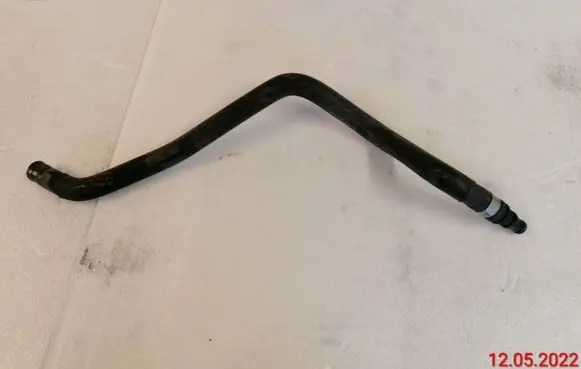 Engine coolant pipe/hose