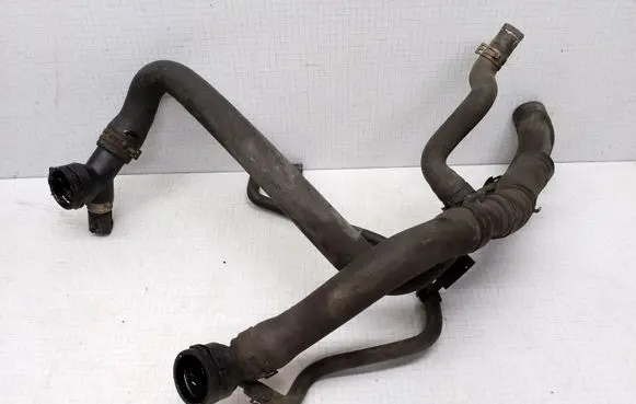 Volkswagen Golf V Engine coolant pipe/hose 6Q0122291E