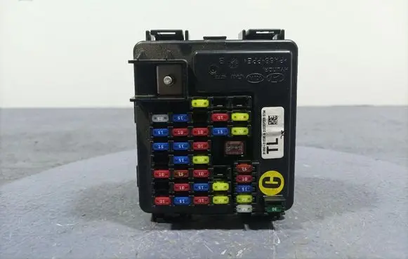Hyundai Tucson JM Fuse box set 91950-D3230