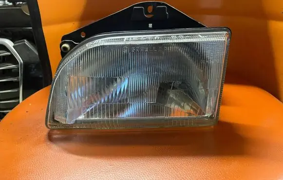 Ford Fiesta Headlight/headlamp 90FG13006A2A 90FG13006A