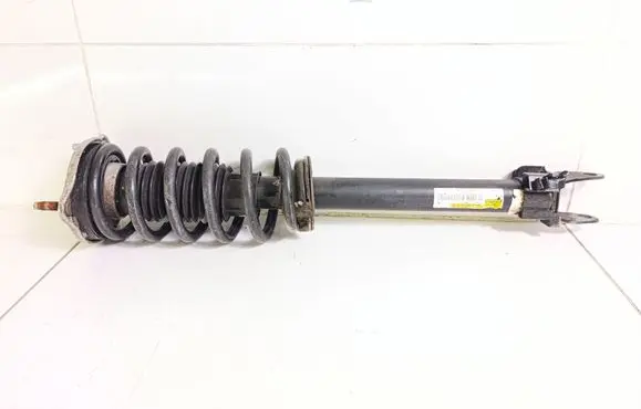 Mercedes-Benz C W205 Front shock absorber with coil spring A2053205368
