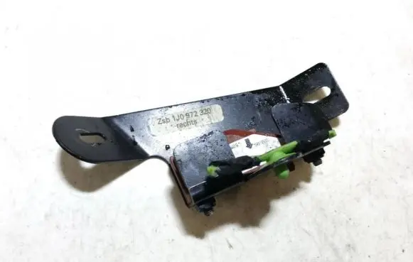 Volkswagen Golf IV Airbag deployment crash/impact sensor 1c909606 5wk42957