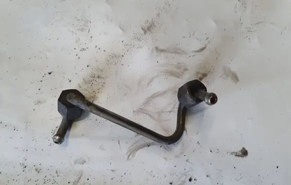 BMW 5 E39 Fuel injector supply line/pipe NOCODE