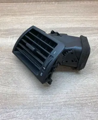 BMW 3 E46 Dashboard side air vent grill/cover trim 8361897