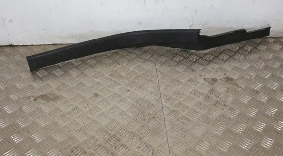 Dodge RAM 1500 DS Rear sill trim cover 1DX72XDVAB 1DX72TRMAB