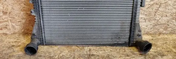 Volkswagen Golf V Intercooler radiator 1K0121803E