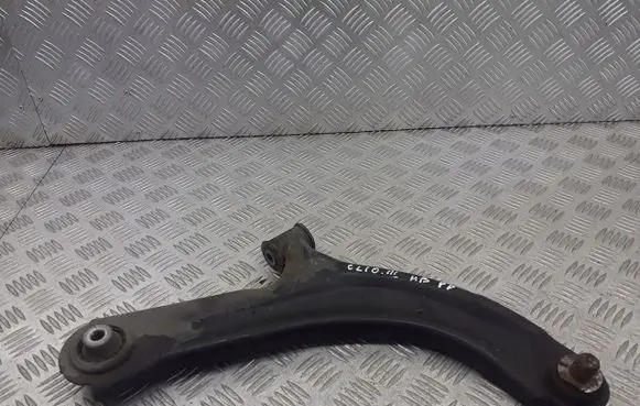 Renault Clio III Front control arm