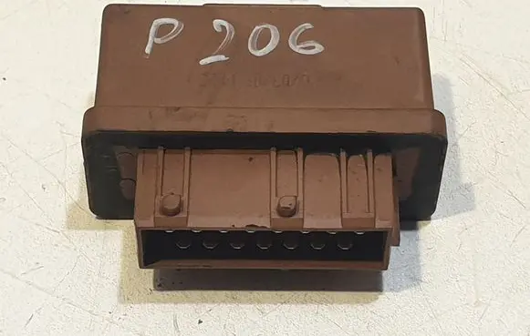 Peugeot 206 Fuel pump relay 240109